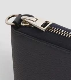 TOM FORD Leather Chain Wallet DNVNAVY Wallets 14 TOM FORD Leather Chain Wallet DNVNAVY Wallets -TOM FORD Shop tom ford leather chain wallet 15263410 33431175 1000