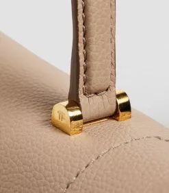 TOM FORD Leather Tara Top-Handle Bag U8006 Top Handle Bags 15 TOM FORD Leather Tara Top-Handle Bag U8006 Top Handle Bags -TOM FORD Shop tom ford leather tara top handle bag 17484264 36167091 1000