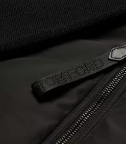 TOM FORD Panelled Hooded Bomber Jacket K09 BLK SLD Bomber Jackets 10 TOM FORD Panelled Hooded Bomber Jacket K09 BLK SLD Bomber Jackets -TOM FORD Shop tom ford panelled hooded bomber jacket 16405352 31502126 1000