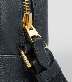 TOM FORD Small Leather Messenger Bag BLK BLK Messenger Bags 17 TOM FORD Small Leather Messenger Bag BLK BLK Messenger Bags -TOM FORD Shop tom ford small leather messenger bag 15086190 25842276 1000
